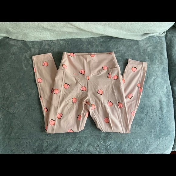 VS PINK Peach Ultimate Leggings - Picture 6 of 7